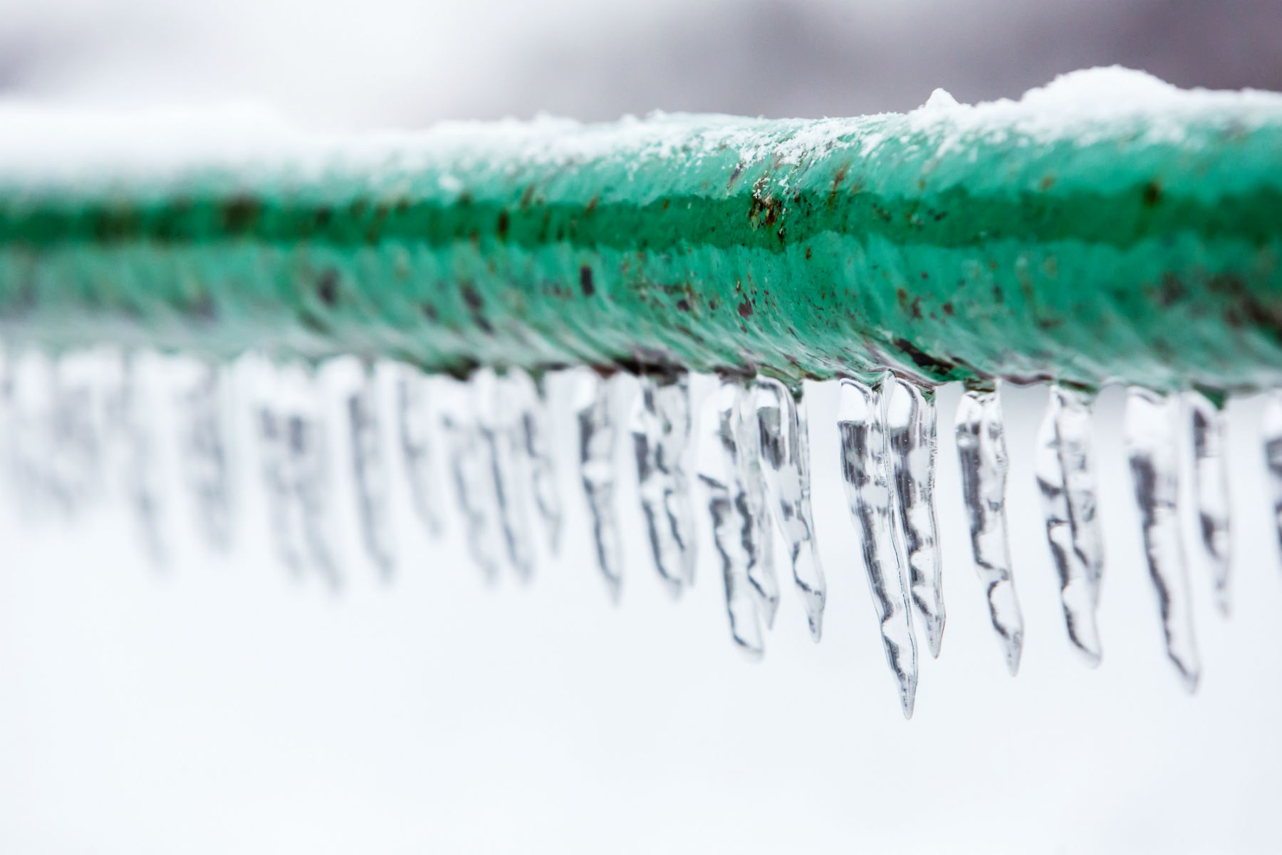 Comment couper l'alimentation en eau de votre demeure et vider les tuyaux  pour prévenir le gel — Assurance Economical
